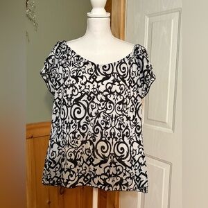 Dressbarn Black and White Patterned Women's Top size 1X